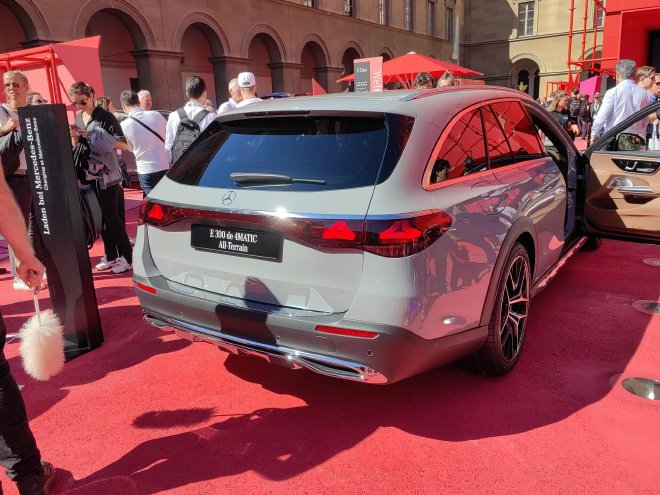 2023慕尼黑车展：奔驰E级全地形旅行车亮相