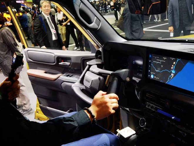 2023日本移动出行展：2024款普拉多亮相