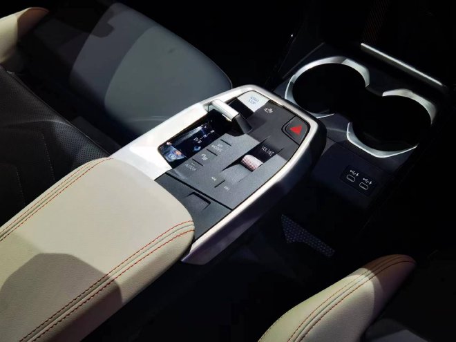 2023日本移动出行展：全新宝马iX2亮相