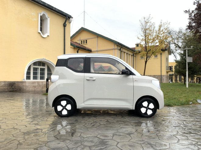 国民神车再进化 试驾宏光MINIEV第三代马卡龙