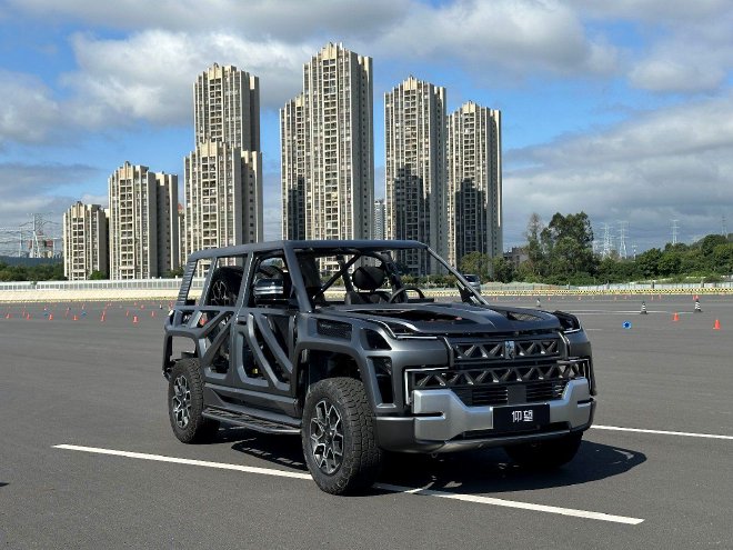 仰望全新易四方概念车 提升安全冗余