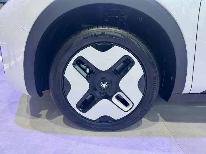 2023广州车展：极狐汽车考拉亮相