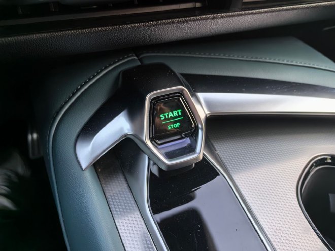 燃油车智驾标杆 体验MG7 NGP智能驾驶辅助