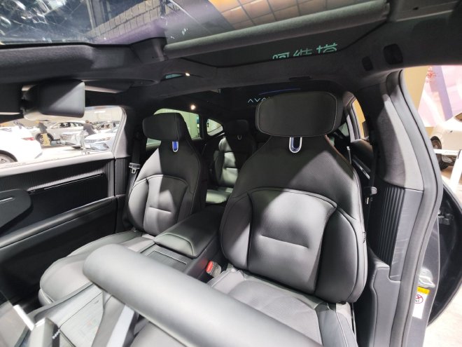 2024海口新能源车展：阿维塔12亮相