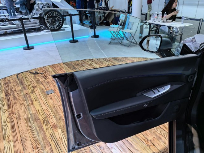 2024北京车展探馆：极狐阿尔法S5