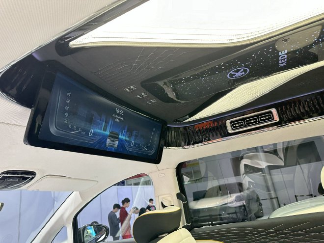 2024北京车展：岚图梦想家高定车型亮相