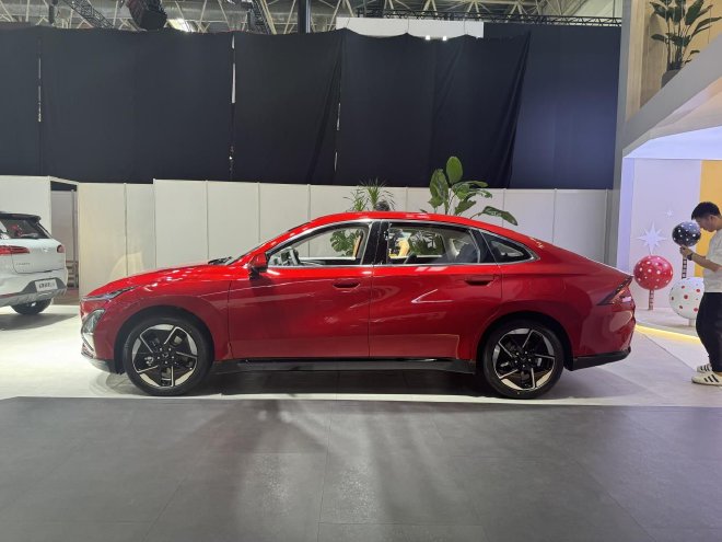 2024北京车展探馆：五菱星光纯电版亮相