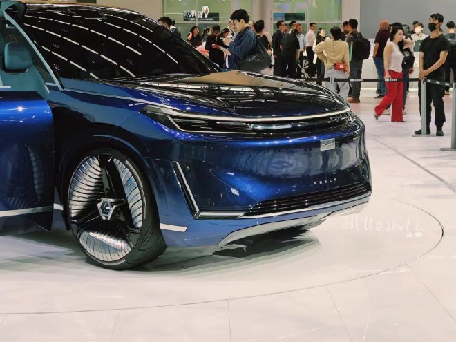 2024北京车展：吉利银河科技旗舰SUV“银河星舰”全球首发