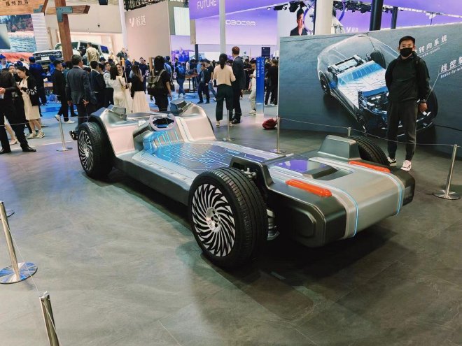 2024北京车展：吉利银河科技旗舰SUV“银河星舰”全球首发