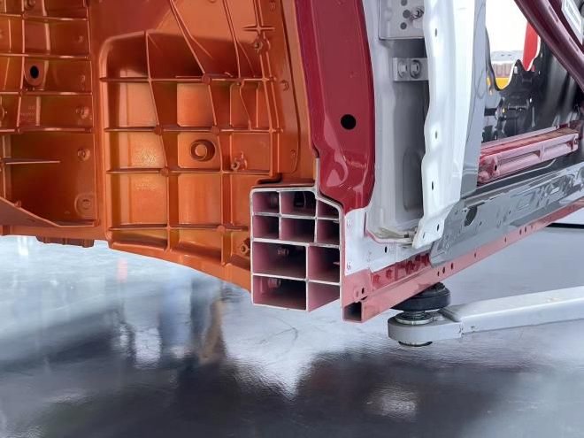 问界M9通过TOP Safety首次副驾驶侧双项安全测试