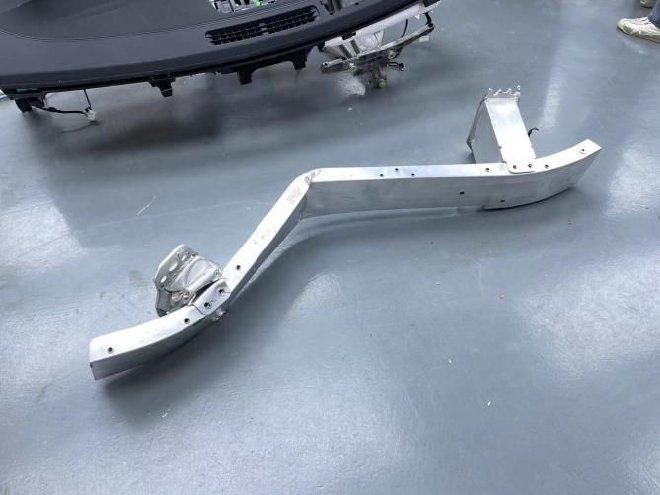 问界M9通过TOP Safety首次副驾驶侧双项安全测试