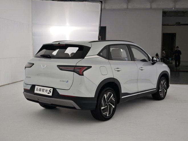 五菱星光S开启预售 预售10.28万元起