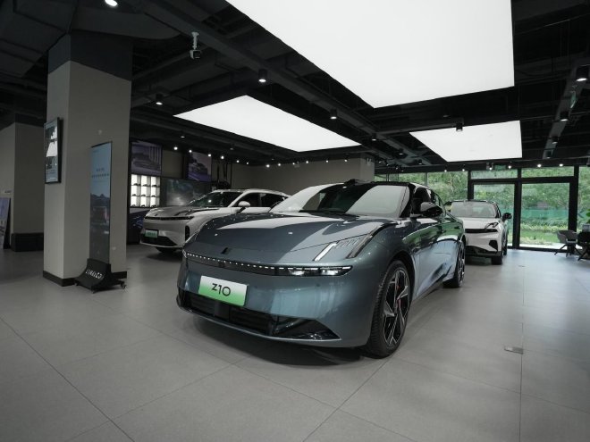 揭示纯电领克的独特设计 领克Z10到店体验