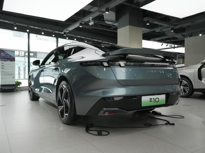 揭示纯电领克的独特设计 领克Z10到店体验