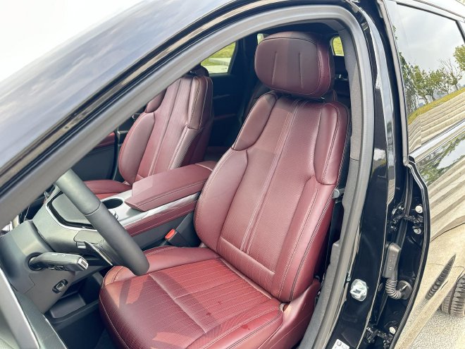 2024成都车展：凯迪拉克全新XT5正式亮相