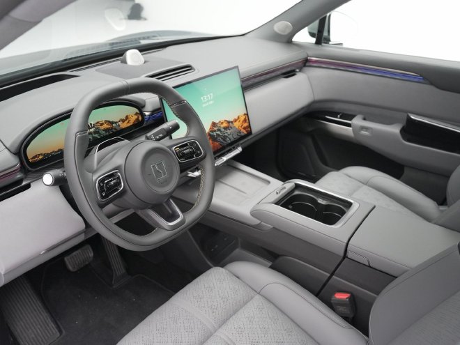 2024成都车展：极氪7X正式亮相并开启预售