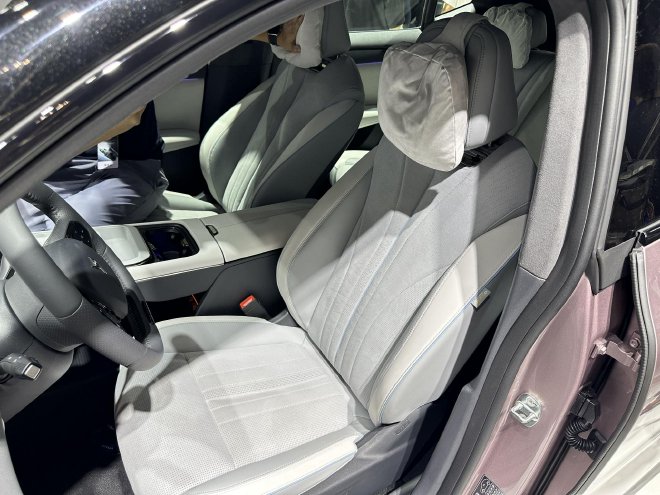 2024成都车展：岚图知音预售20.99万元起