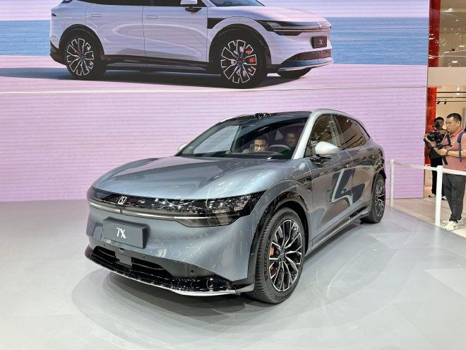 2024成都车展：极氪7X正式亮相并开启预售
