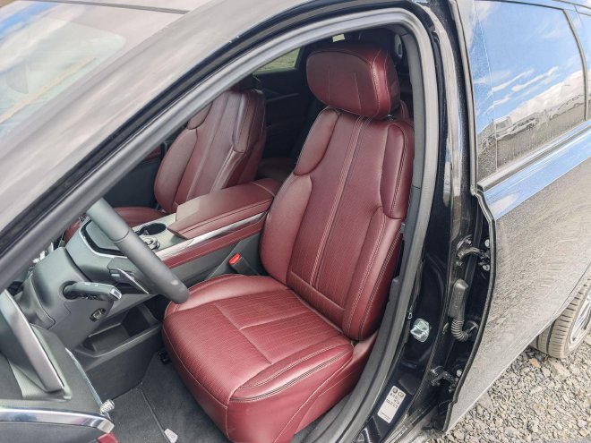 全新凯迪拉克XT5开启预售 预售一口价27.99万起