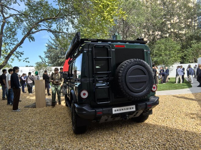 豪华越野新势力 英力士掷弹兵中国上市