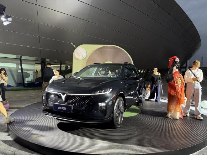 岚图知音正式上市 售价19.69万-23.69万元