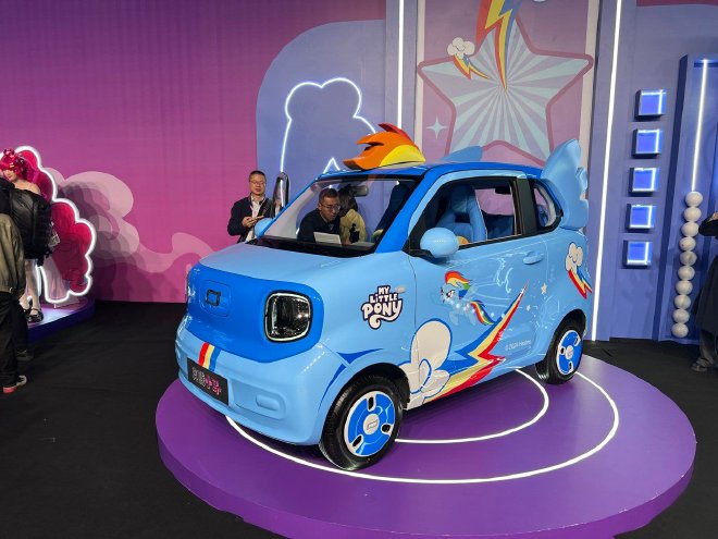 奔腾小马长续航版上市 售价3.69-3.99万元