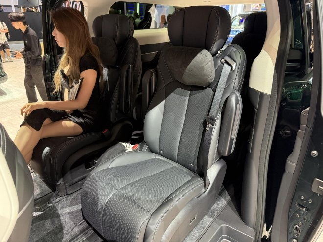 2024广州车展：吉利翼真L380曜石黑内饰版亮相