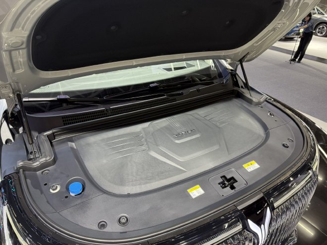 2024广州车展：全新岚图梦想家乾崑版亮相