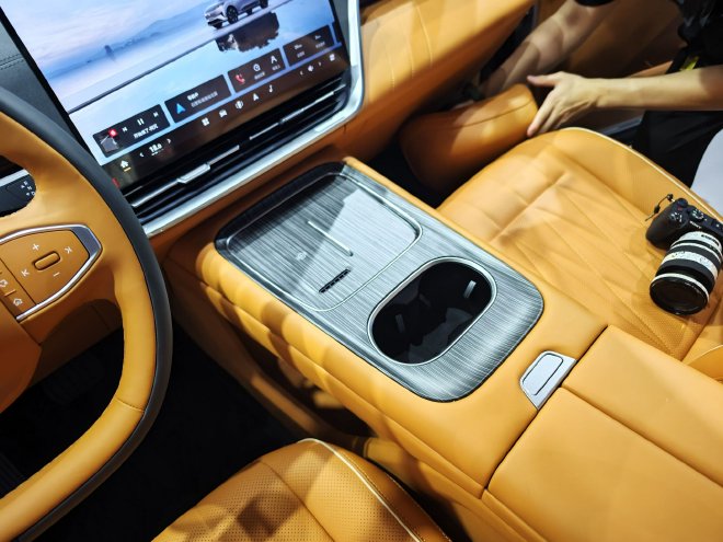 2024广州车展:东风奕派eπ008五座版上市