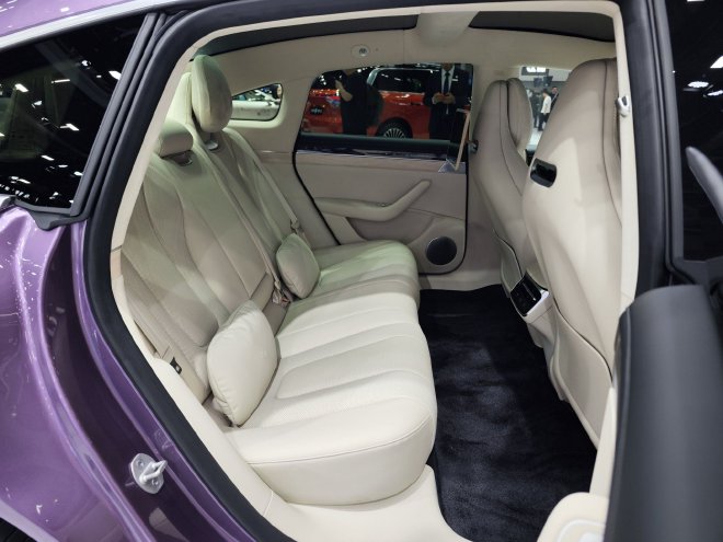 2024广州车展：鸿蒙智行新款智界S7正式亮相