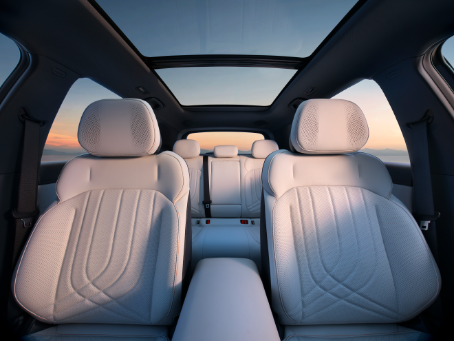 试驾吉利银河星舰7 EM-i 一款兼顾实用与智能的紧凑型SUV