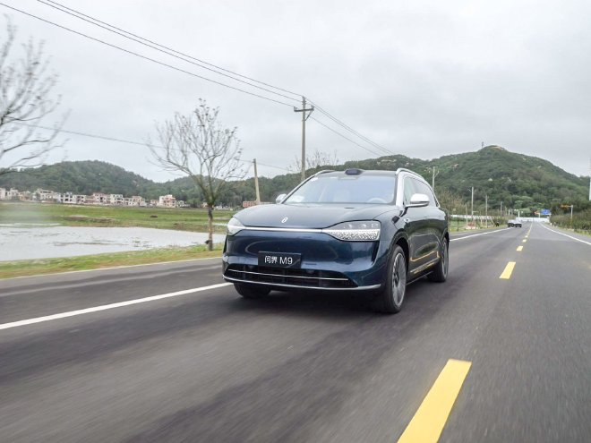 进化到最强状态 试驾2025款问界M9