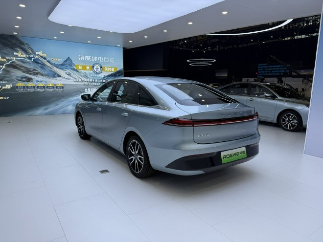 2025上海车展：上汽荣威D6探馆