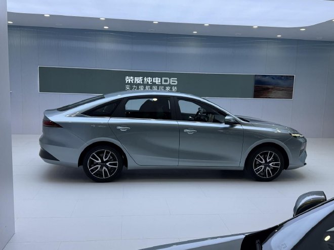 2025上海车展：上汽荣威D6探馆