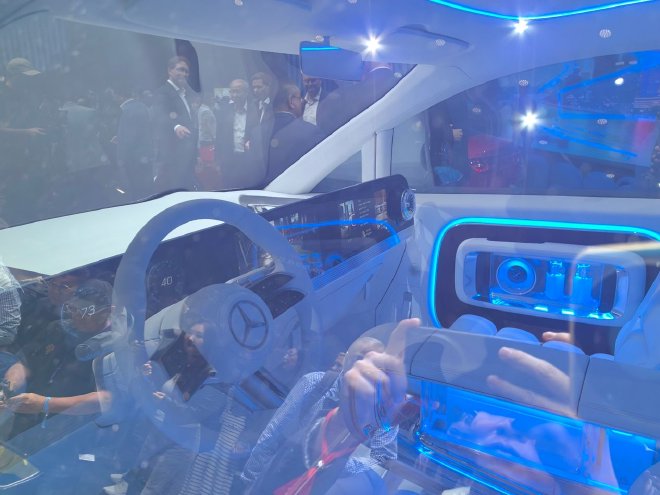 2025上海车展：奔驰Vision V概念车/CLA L等正式亮相