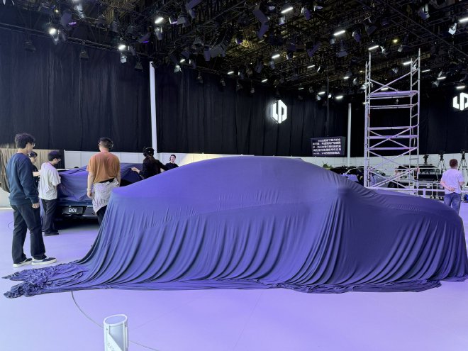 2025上海车展：零跑B01探馆