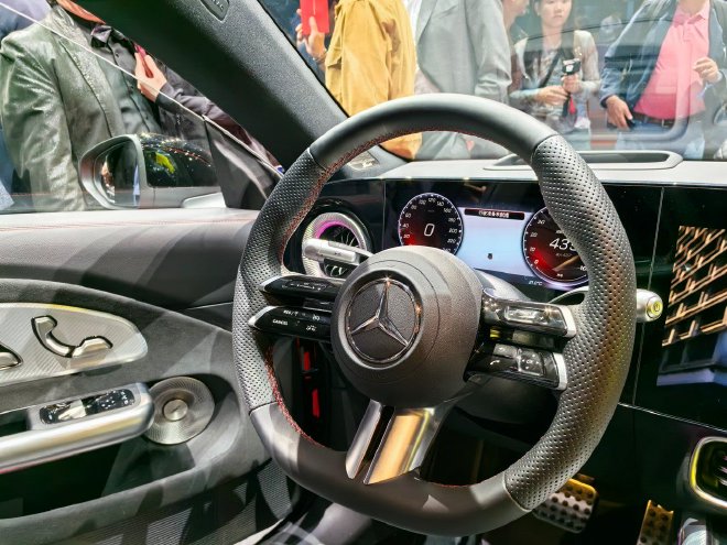 2025上海车展：奔驰Vision V概念车/CLA L等正式亮相