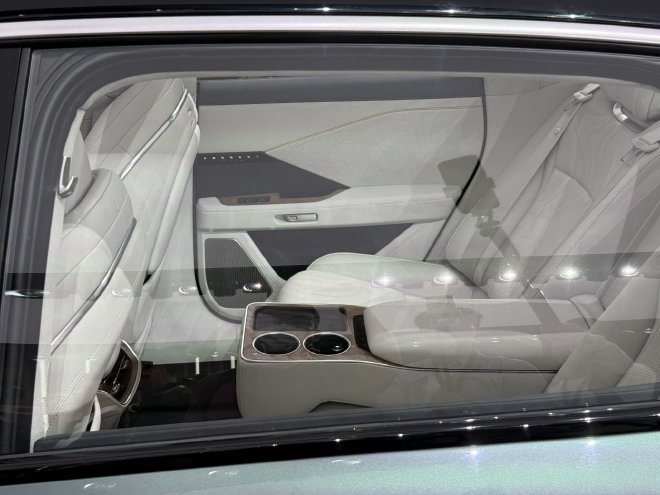 2025上海车展：广汽丰田铂智7亮相