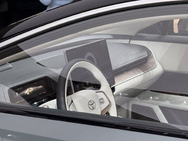 2025上海车展：广汽丰田铂智7亮相