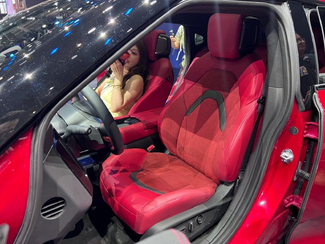 2025上海车展：实拍烨品牌GT概念车