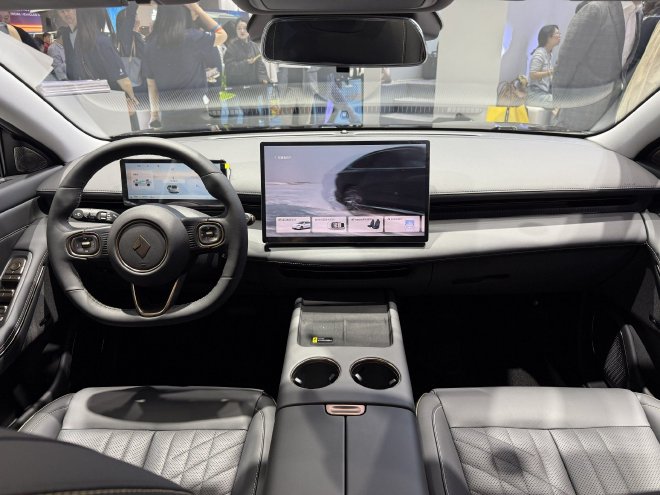 2025上海车展：宝骏享境上市售12.58万起