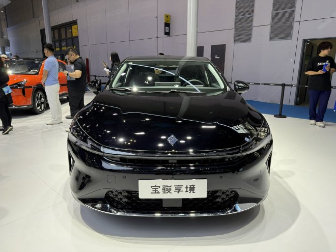 2025上海车展：宝骏享境上市售12.58万起