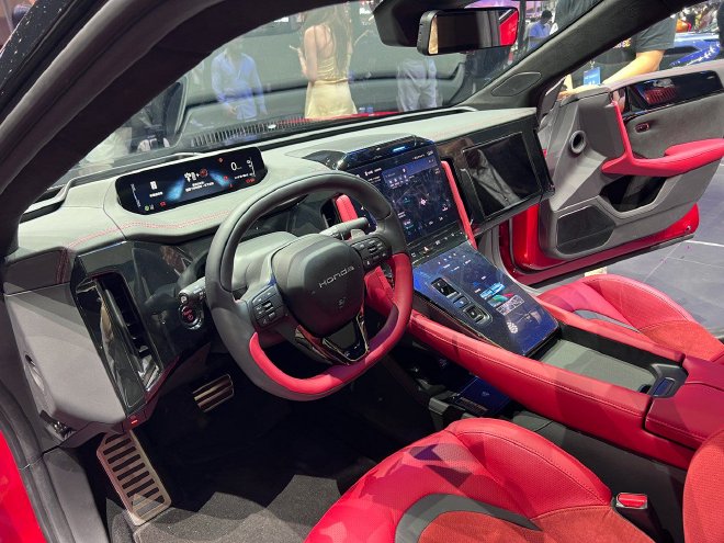 2025上海车展：实拍烨品牌GT概念车