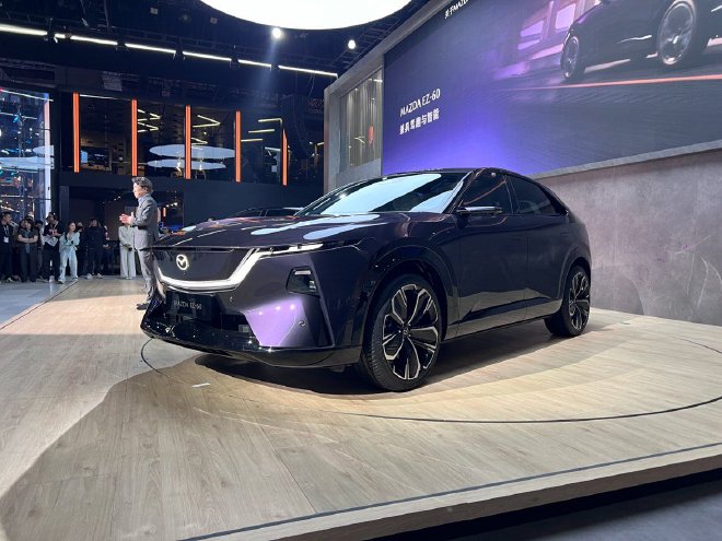 2025上海车展：长安马自达EZ-60亮相