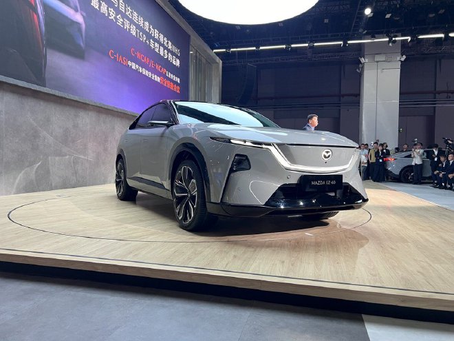 2025上海车展：长安马自达EZ-60亮相