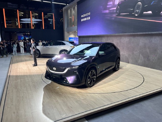 2025上海车展：长安马自达EZ-60亮相