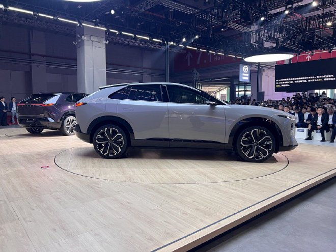 2025上海车展：长安马自达EZ-60亮相