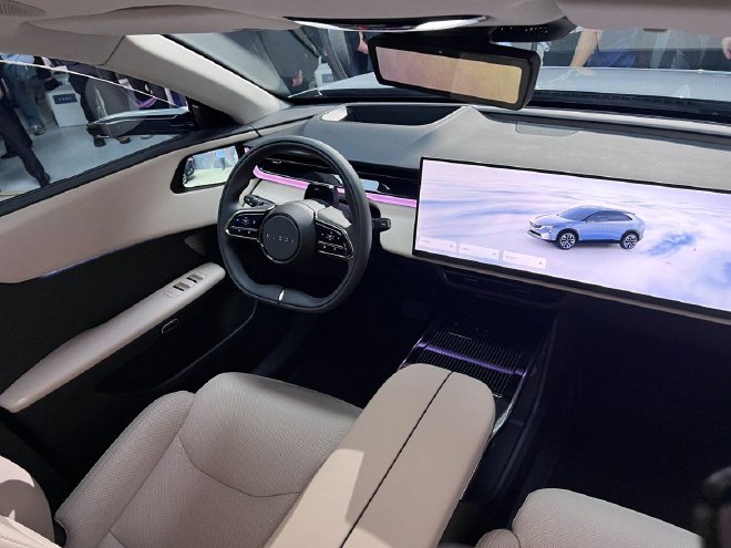 2025上海车展：长安马自达EZ-60亮相