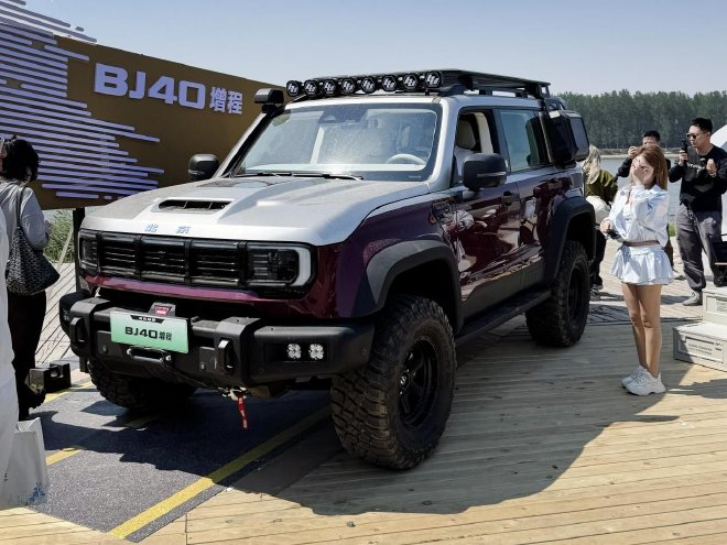 北汽越野携BJ40增程亮相2025年中国马术耐力巡回赛