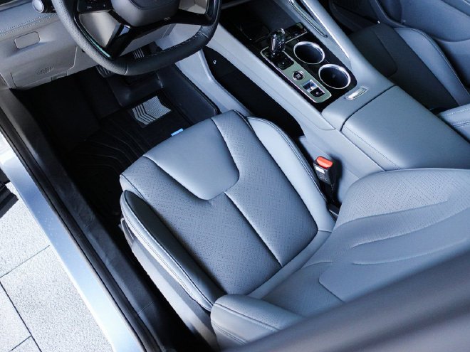 以“家”之名重塑标杆 实拍全新一代吉利博越